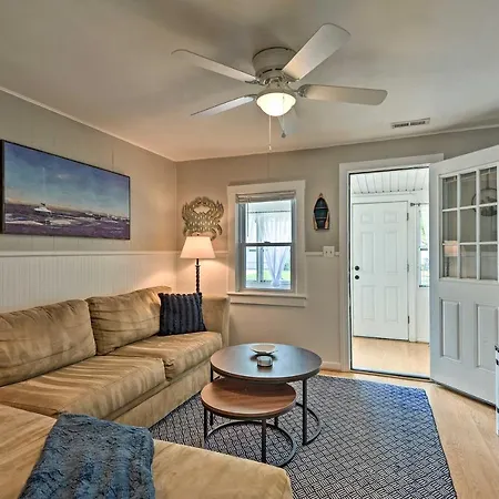 The Blue Crab Cottage - 3 Blocks From The Beach! Colonial Beach Exterior photo