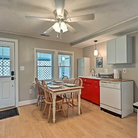 The Blue Crab Cottage - 3 Blocks From The Beach! Colonial Beach Exterior photo